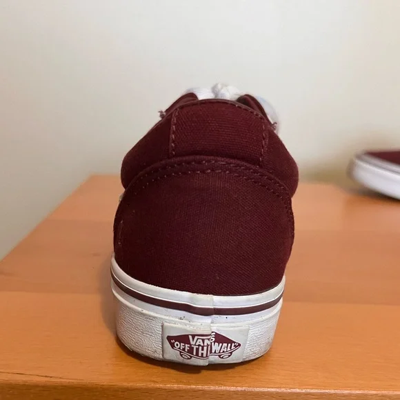 Vans Low Top Ward Canvas Burgundy shoes woman’s size 6.5 - Picture 3 of 15